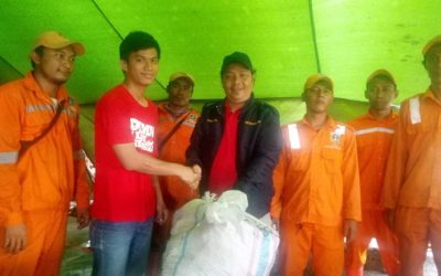 KDM Berikan Bantuan Korban Kebakaran Muara Karang Barat