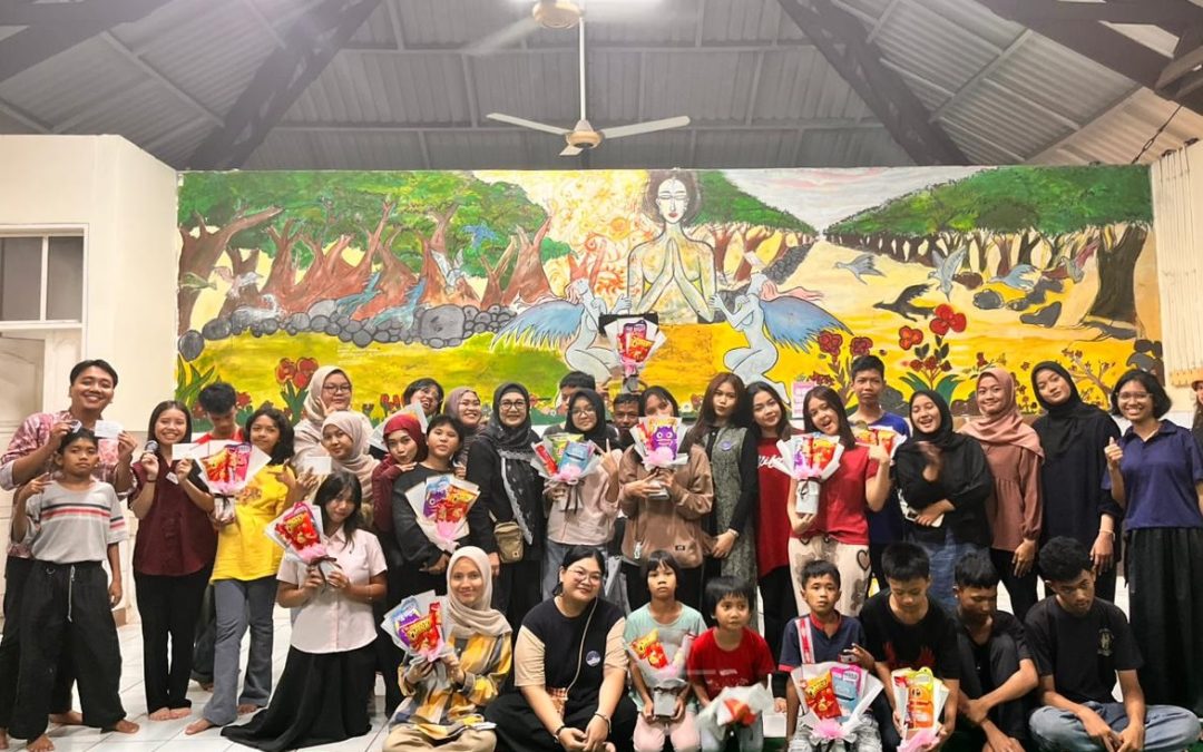 Indahnya Kebersamaan Kakak Relawan dan Anak-anak di Momen Ramadan